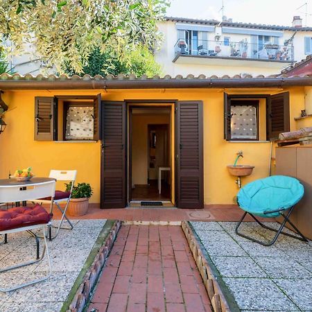 San Frediano Cozy Studio With Private Patio Lägenhet Florens Exteriör bild